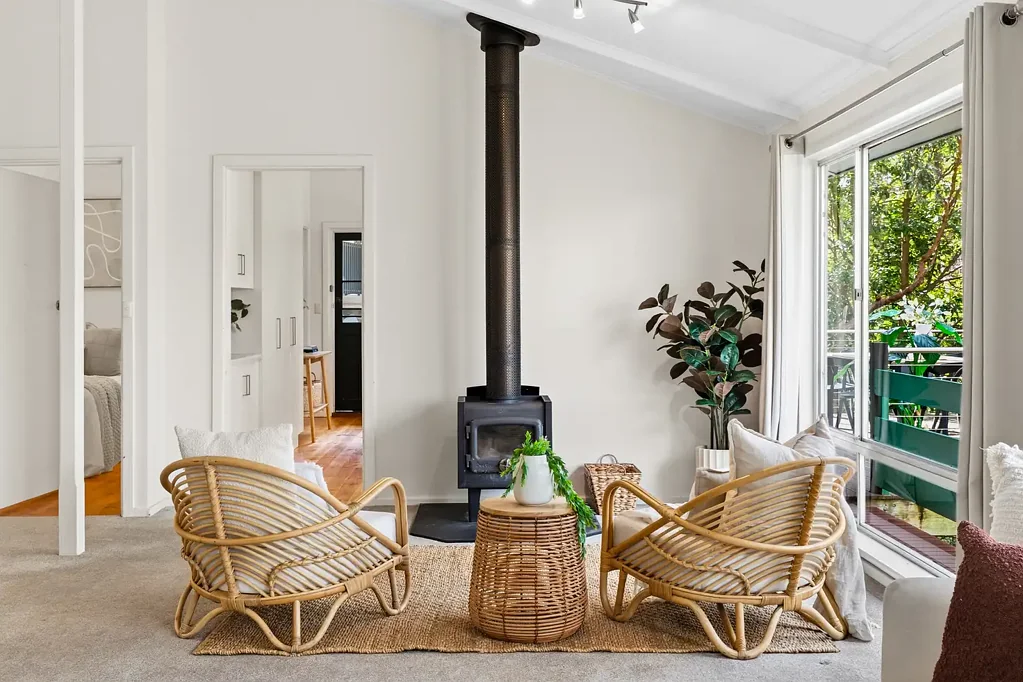 Belair 4 Bedroom Retreat to a Hills hideaway wrapped in treetops and the local lifestyle Belair is so famed for…