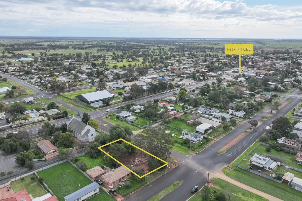 Peak Hill Build Your Home in a Convenient Location