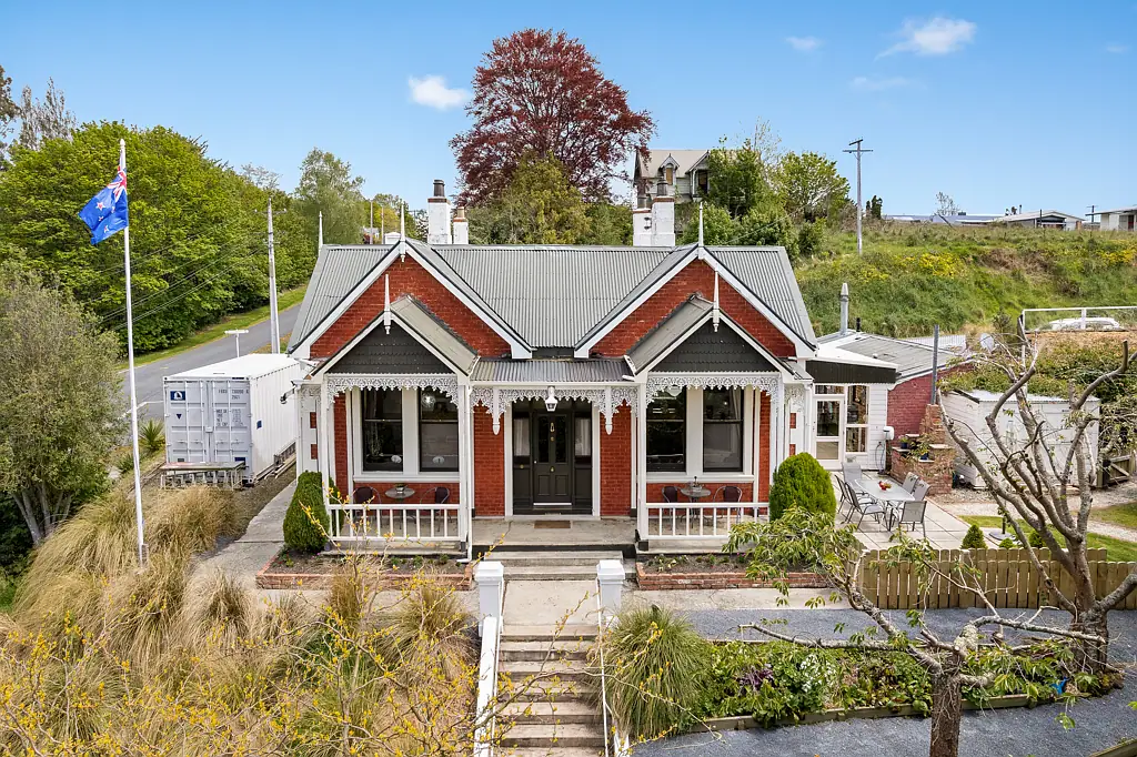 Lawrence 3Zimmer Going for a Song!