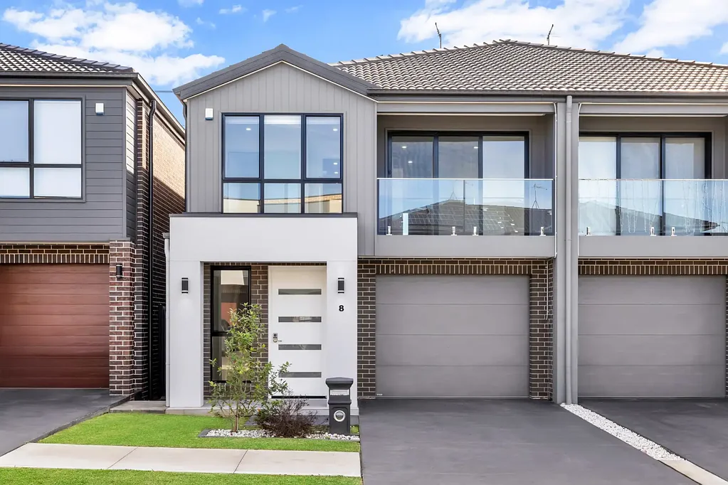 8 Grandeur Parade, Riverstone, NSW 2765