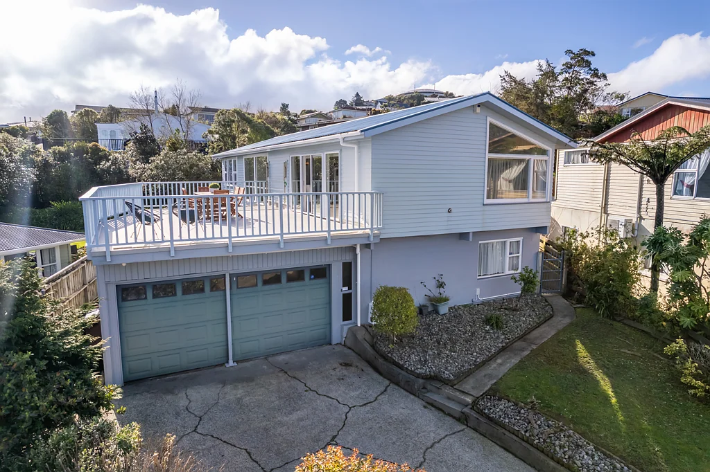 247 Dowse Drive, Maungaraki, Lower Hutt, Wellington
