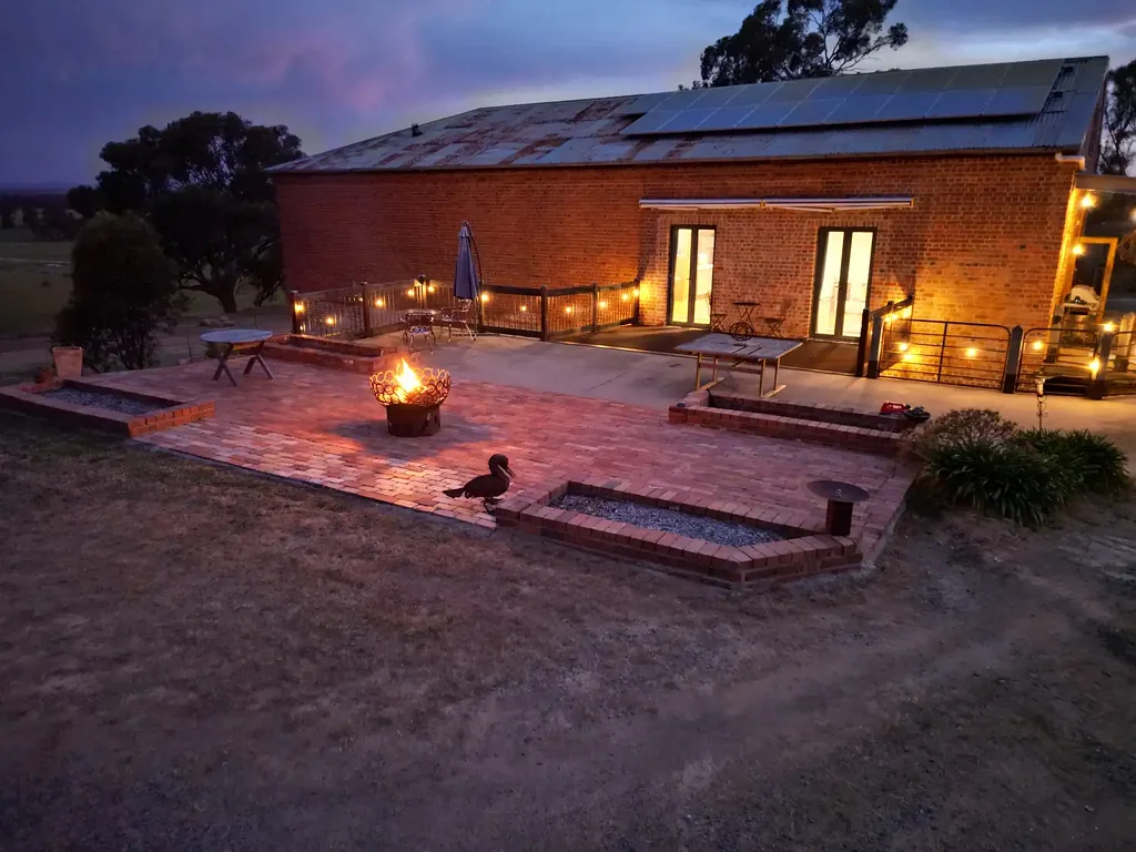 Rutherglen 4chambre Rockbarton Cellars - The Word is Unique!