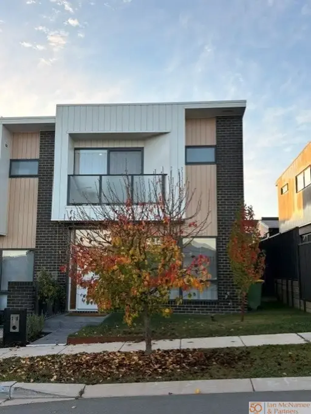 **UNDER APPLICATION**

Spacious, Stylish and Ideally Located