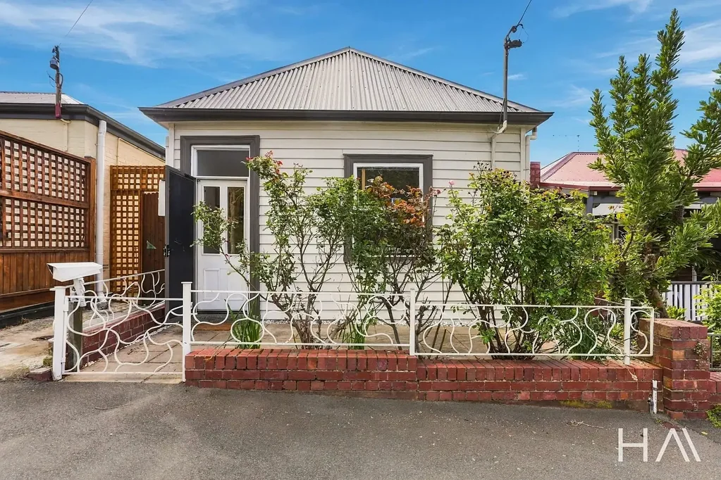 North Hobart 2બેડરૂમ Location, Character and an Enviable North Hobart Lifestyle.