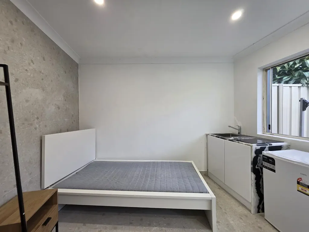 Private Studio Room With En-Suite Bathroom & Kitchenette In Perfect Location
