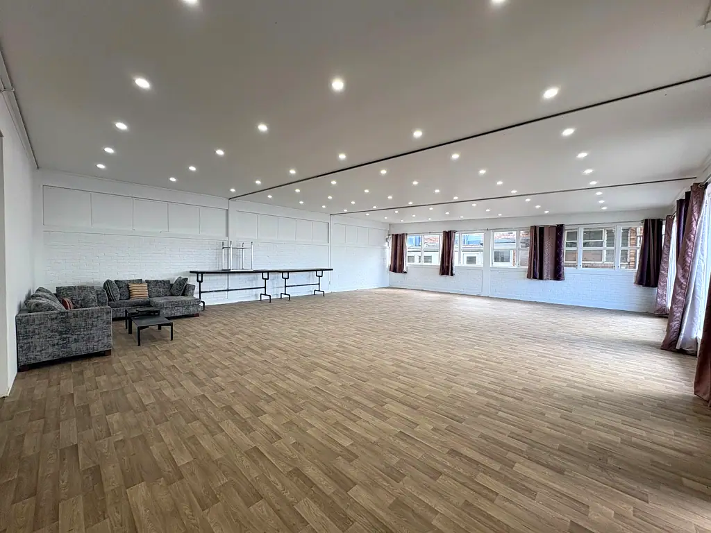 Henderson 228m² Multi-Use Space - Move-In Today!