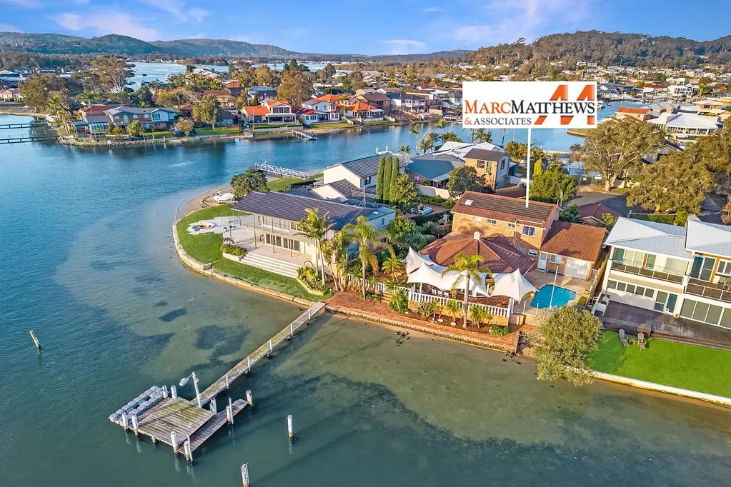 St Huberts Island 4ਬੈੱਡਰੂਮ OUTSIDE DEEP WATERFRONT, BEAUTIFULLY PRESENTED HOME