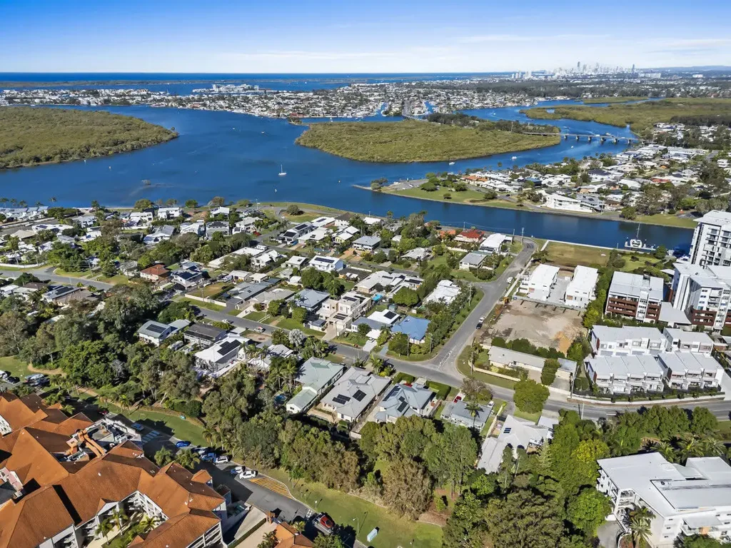 Hope Island 5ਬੈੱਡਰੂਮ High Return Investment Opportunity In one of Gold Coast’s Best Suburbs!