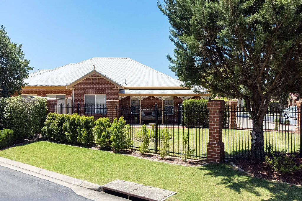 9-11 Petrel Crescent, Mawson Lakes, SA 5095