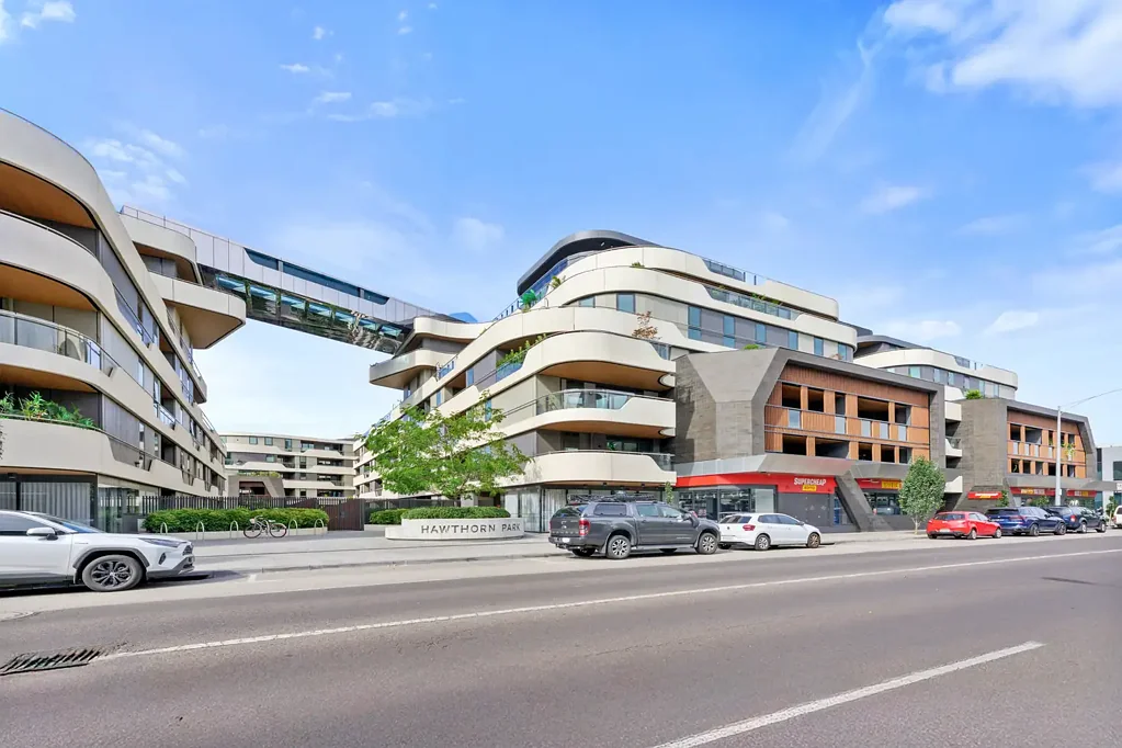 Unrivalled Luxury, Prime Location, Exceptional Lifestyle!