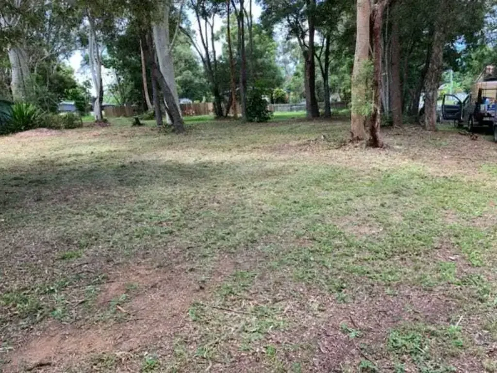 Macleay Island 607m²地块 便利宁静岛屿 随时可建 梦想之家 美景环绕 Beautiful 607m2 Block Ready to Build on - Power installed & Septic in place!!