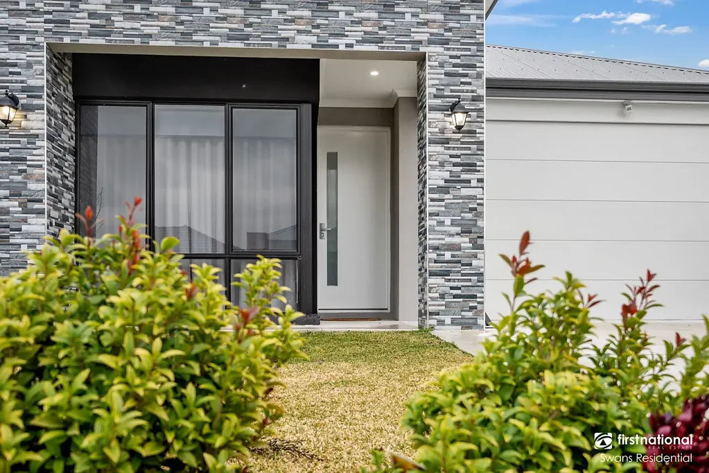 NEW HOME IN THE HEART OF BRABHAM!