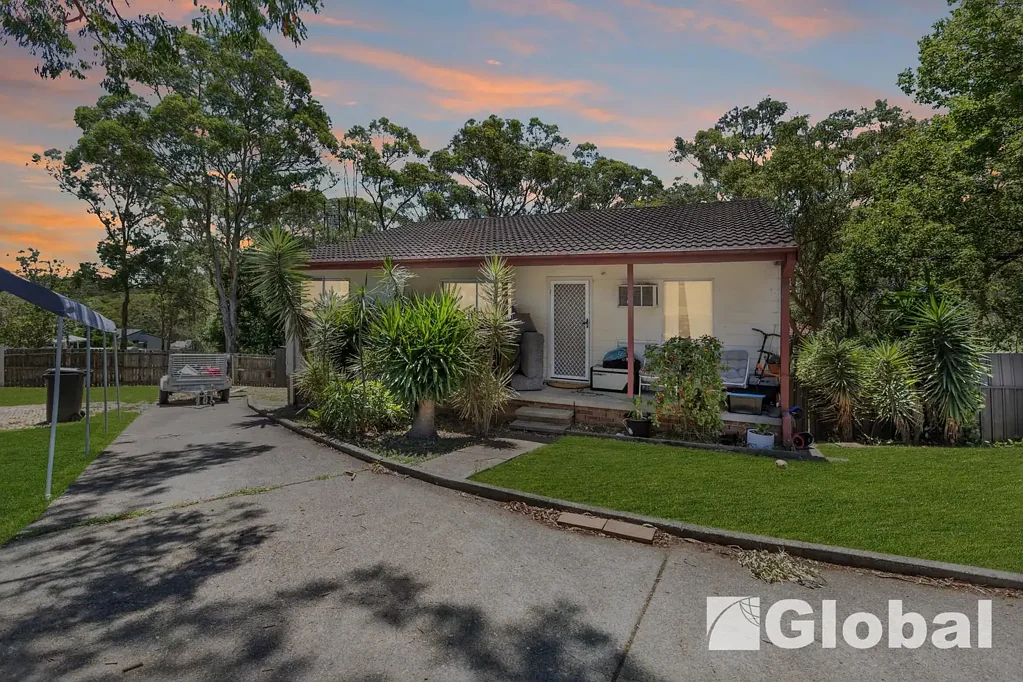 Bolton Point 3Zimmer Spacious Lakeside Living – Generous 875m² Block in Peaceful Bolton Point
