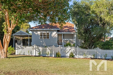 Palmyra 3Habitaciones You're Invited to... Behind the White Picket Fence Lies Your Palmyra Dream