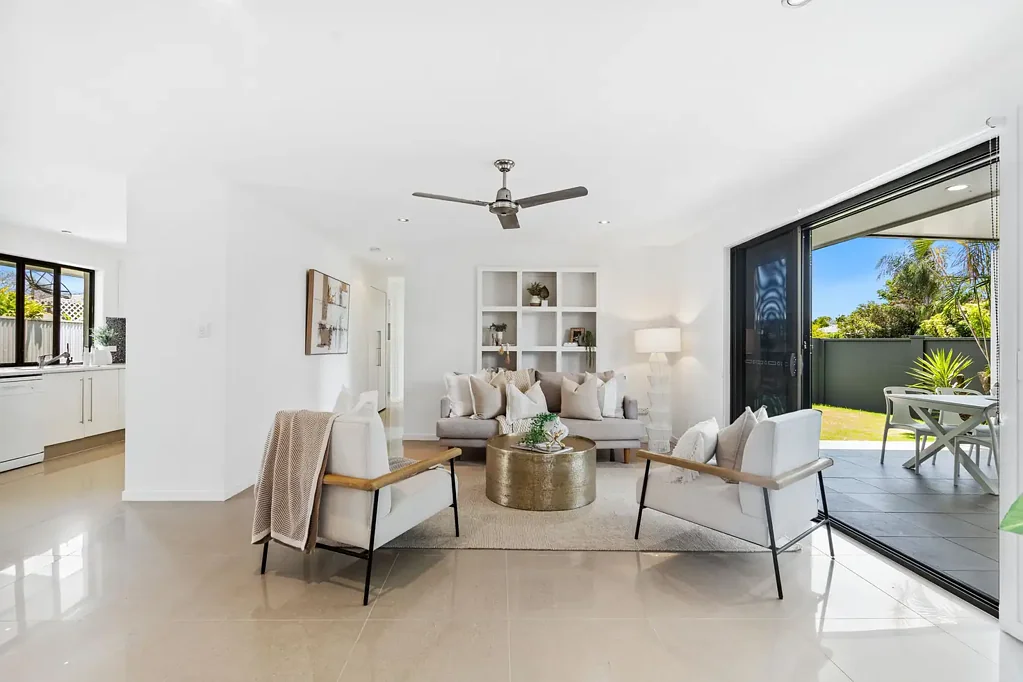 1 Tekapo Street, Broadbeach Waters, QLD 4218