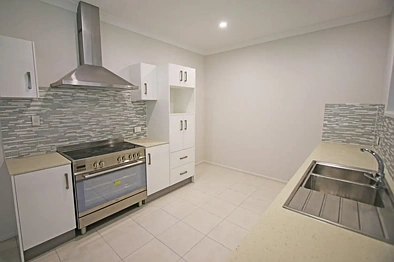 Room 4 - 2/45 Kinarra Street, Ashmore, QLD 4214, 1 slaapkamers, 1 badkamers, House