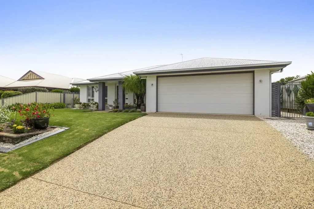 6 Shelton Crescent, Kearneys Spring, QLD 4350