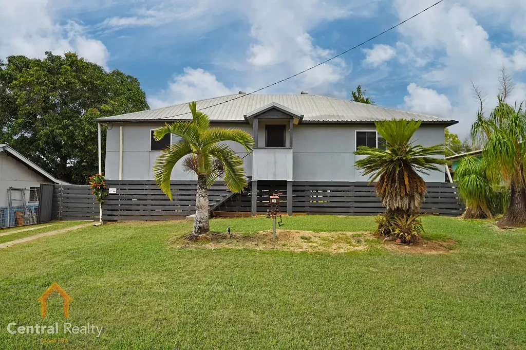 Mareeba 3ਬੈੱਡਰੂਮ BIG HOME IN A GREAT LOCATION