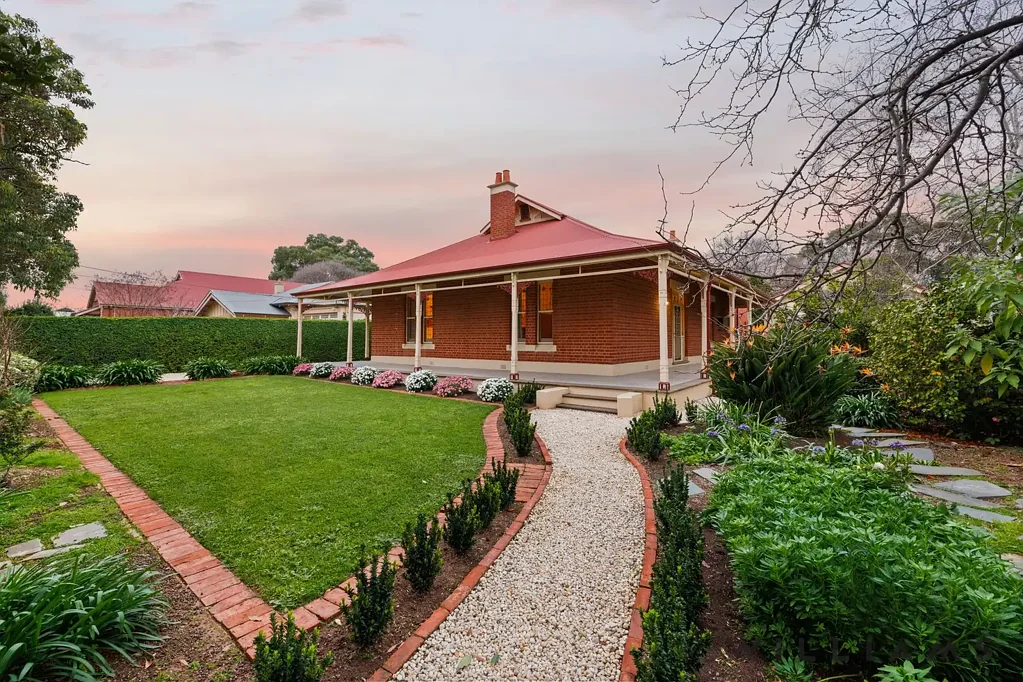 Joslin 4房  UNDER CONTRACT BY MARINA ORMSBY 0488 183 521  - WILLIAMS LUXURY