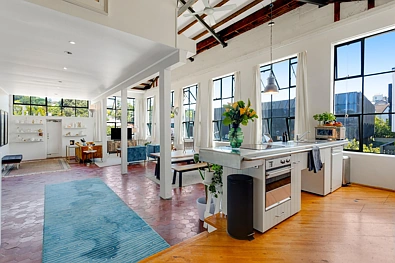 New York Style Loft Apartment - 3 Carparks