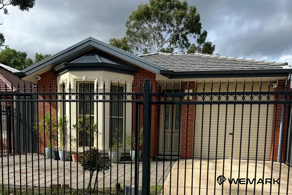 Fresh, Modern & Easy-Care Living in the Heart of Northfield!