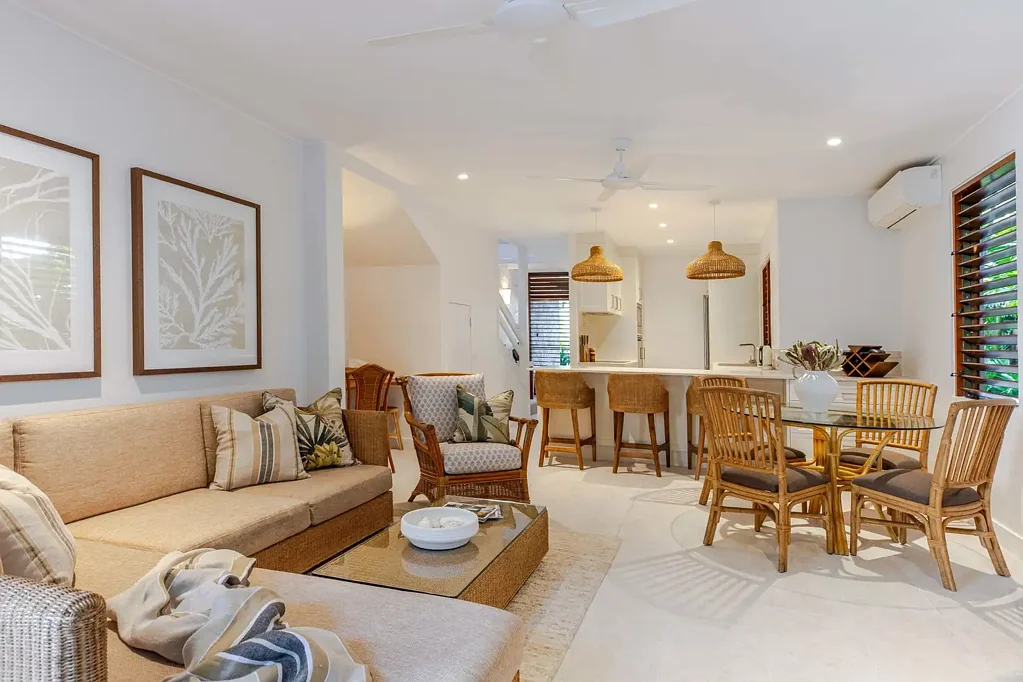Port Douglas 2房  Location Location Location - 2 mins walk to Four Mile Beach in one of Ports most desirable streets