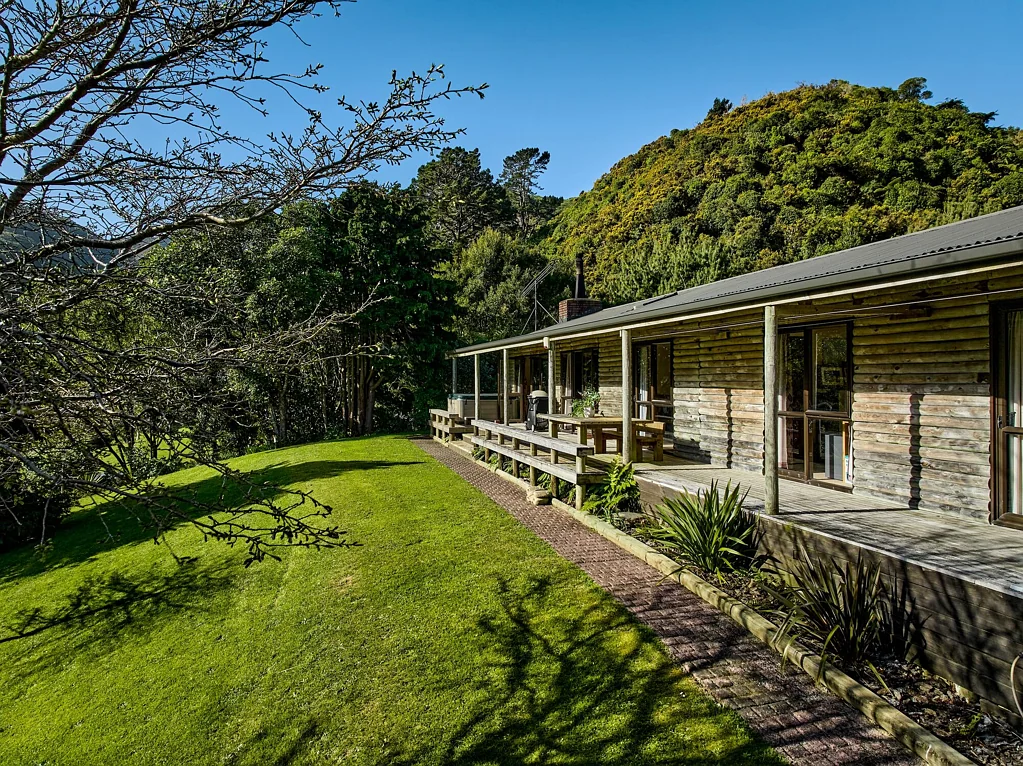 Pauatahanui Your Lifestyle Escape - BEO $1,200,000