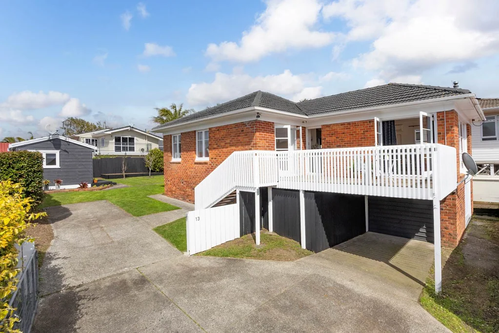 13 Kokiri Street, Te Atatu South, Waitakere City, Auckland