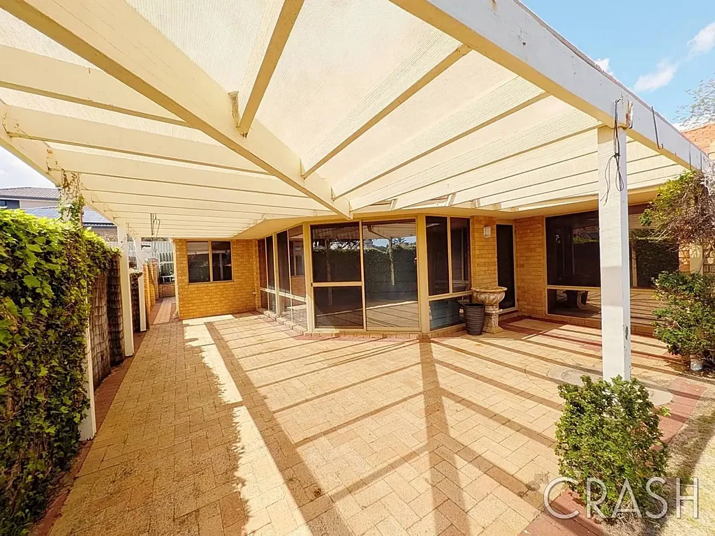 3 Bedroom 2 Bathroom in Claremont!