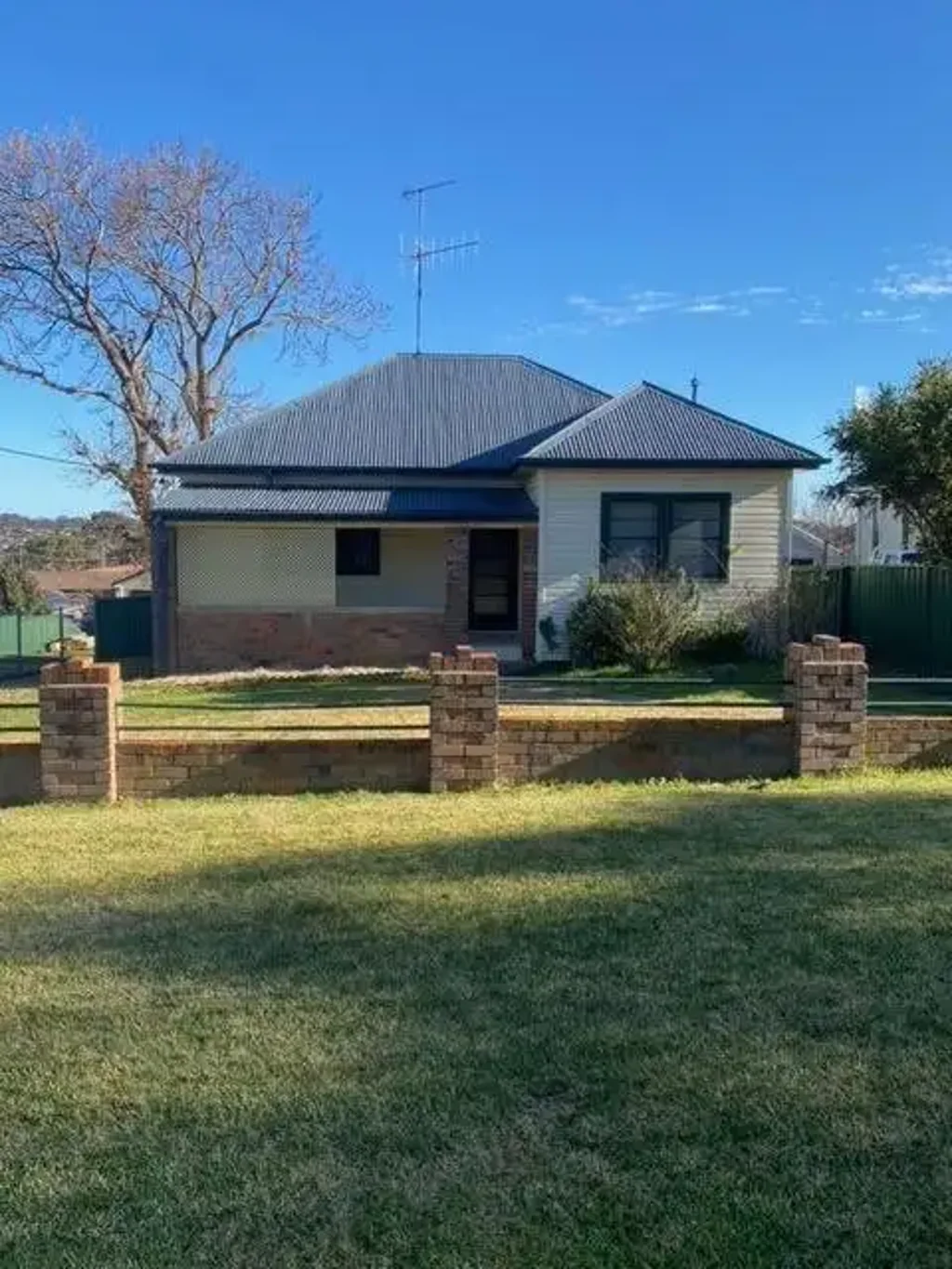 3 BEDROOM HOUSE IN QUIET AREA WITHIN YASS TOWN