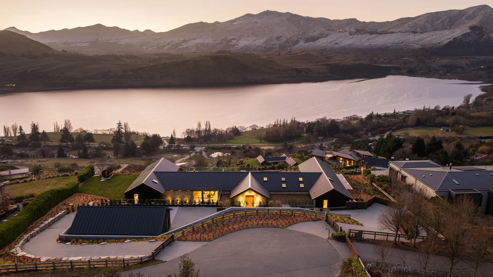 Dalefield/Wakatipu Basin 6Habitaciones Alpine masterpiece with unrivalled views