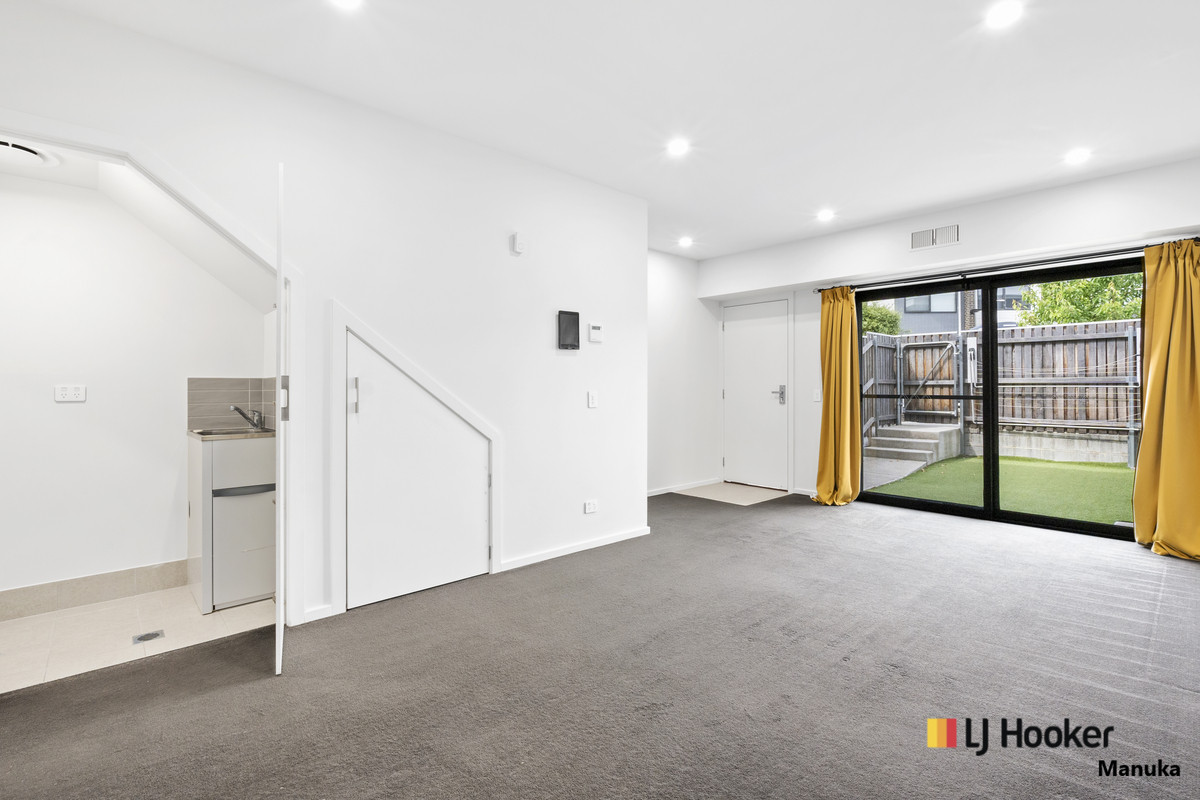 UNIT 15 56 KUNAPALARI ST, THROSBY ACT 2914, 0房, 0浴, Townhouse