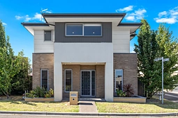 3 Navy Crescent, Craigieburn