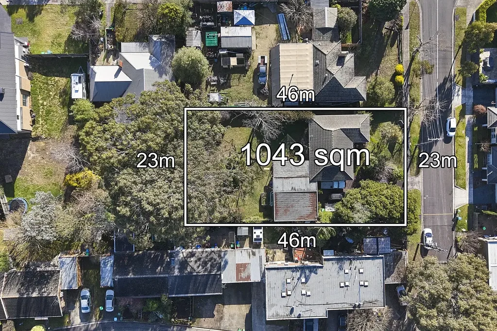 Croydon 3房 宽敞1043平米地 中心GRZ1区域 三卧砖房待升级 稳定租金回报 静街优越生活 Solid Brick Veneer Home on Over 1,000m²
