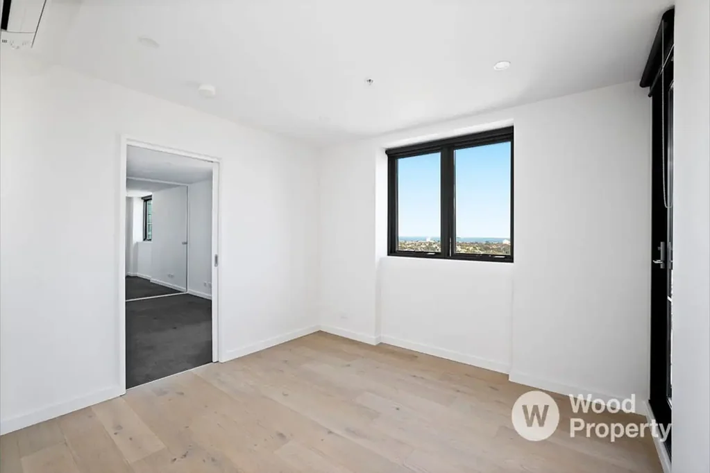 Modern Apartment with Study in an Unbeatable Southbank Location