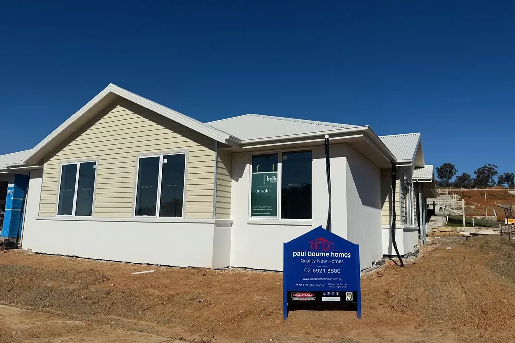 Lloyd 3침실 Quality New Build, Prime Location, Strong Investment