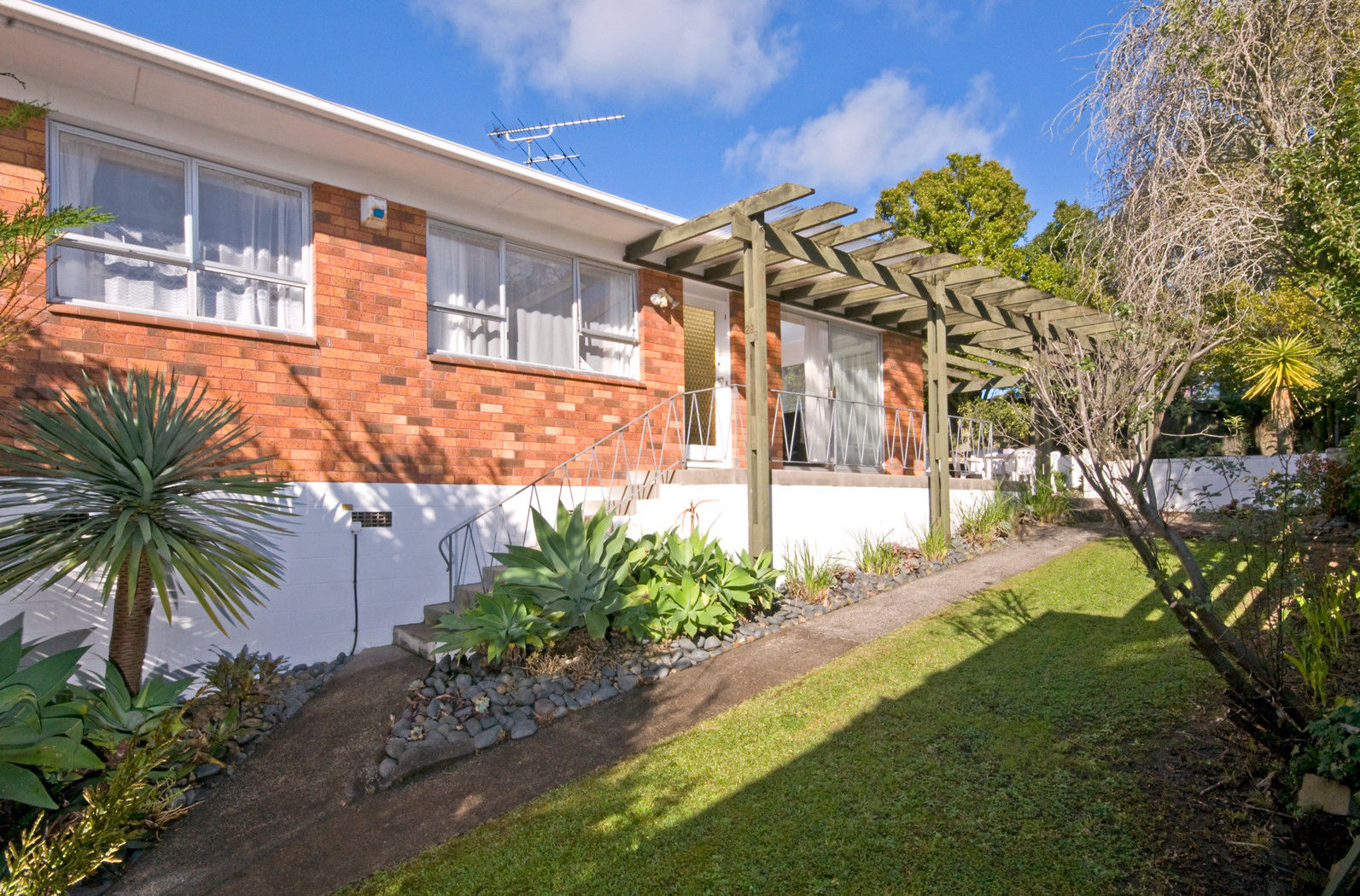 2/29 Glenmore Road, Sunnyhills, Auckland - Manukau, 2 Kuwarto, 0 Banyo