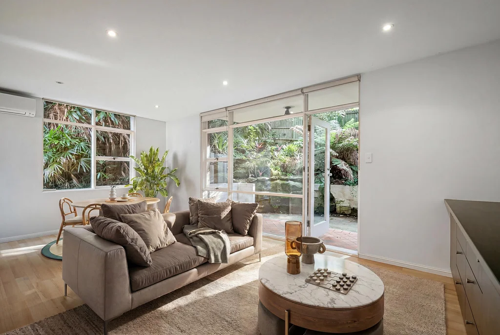 Dee Why 2Moenga Tranquil sanctuary with two private tropical courtyards, peacefully hidden away behind the buzzing town centre