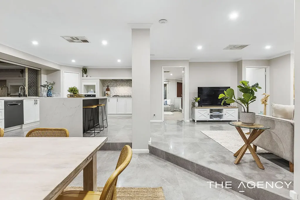 17 Heathfield Drive, Landsdale, WA 6065