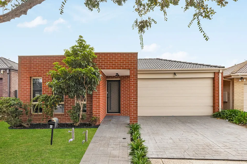 4 Eastleigh Street, Craigieburn, VIC 3064