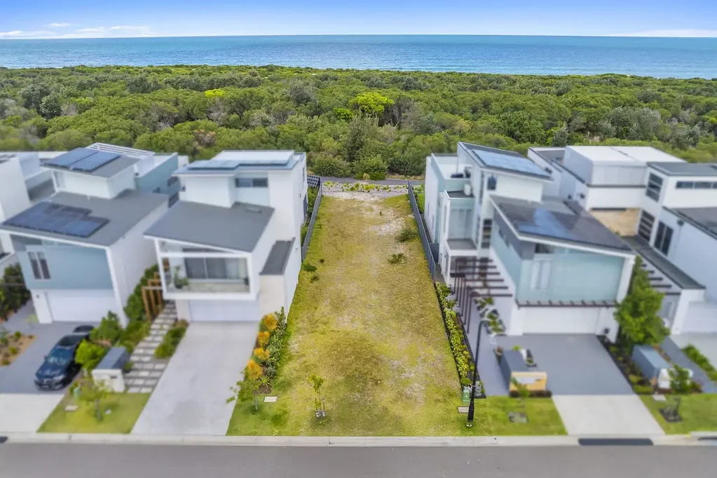 Magenta Build your dream home, a coastal lifestyle awaits!