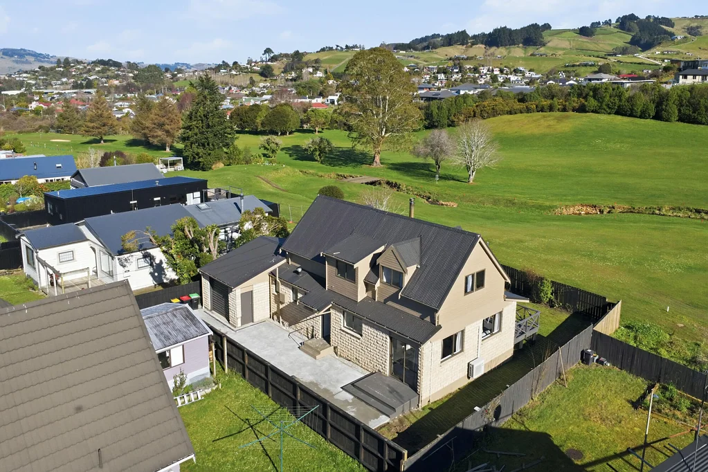 Sawyers Bay 4chambre Fairway Views & Family Living