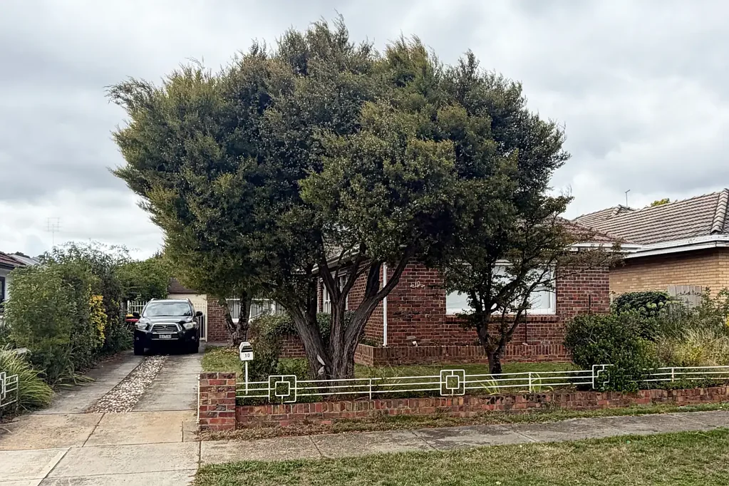 10 Essex Street, Wendouree, VIC 3355