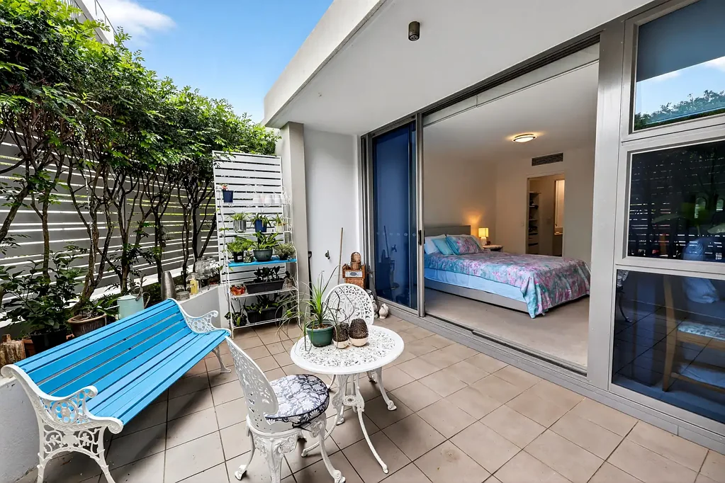 Biggera Waters 2غرفة نوم ENTRY LEVEL BROADWATER: Moving to Aged Care