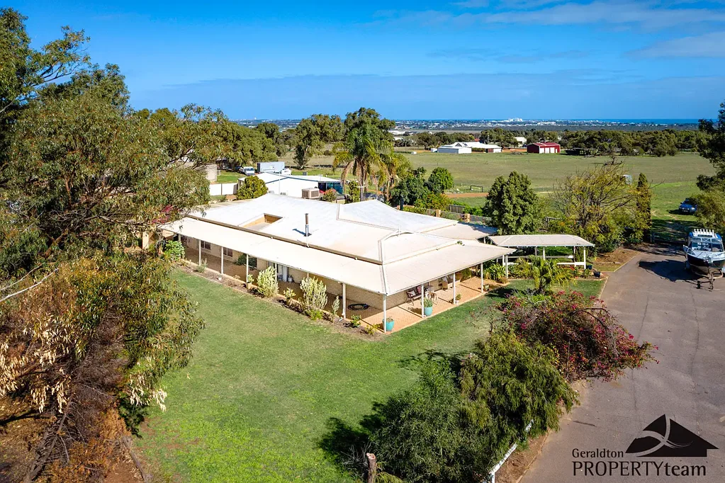 Moresby 4 Bedroom Rural Bliss