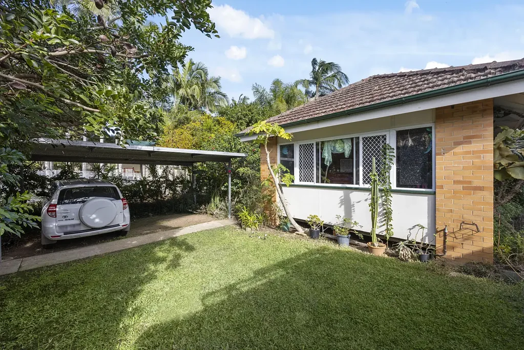 Moorooka 2 Slaapkamer Spacious Opportunity on a Generous 607m² Allotment in the Heart of Moorooka