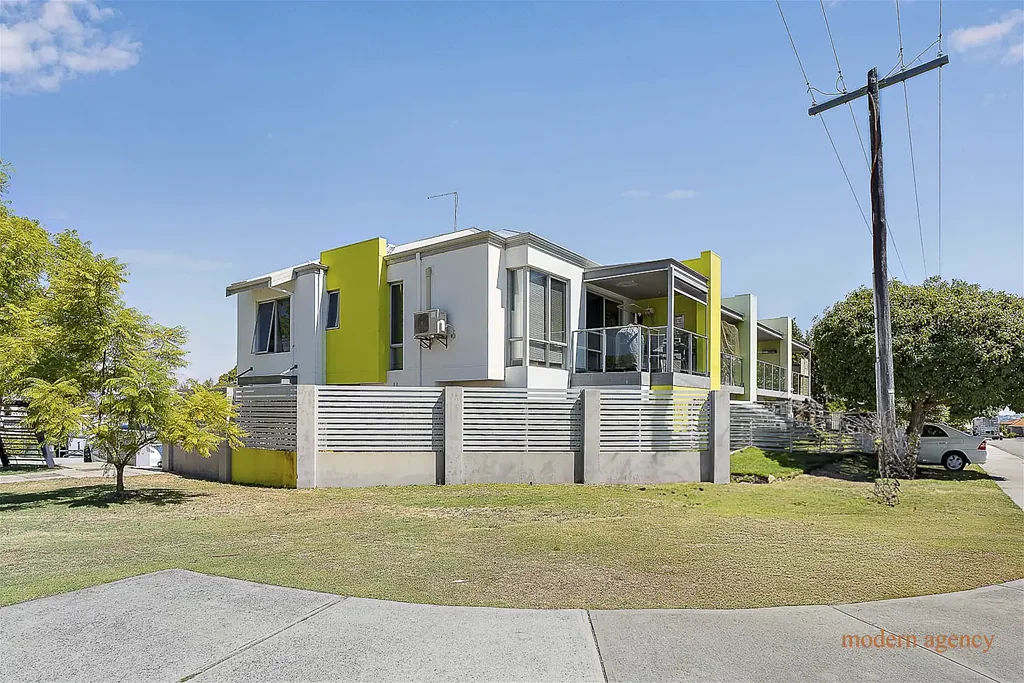 4/2 Aldwick Place, Balga, WA 6061