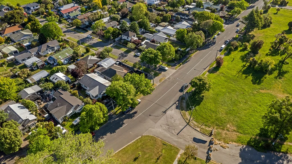 Avonside 2房  Invest or Nest, Tidy 2 Bedroom plus Study!
