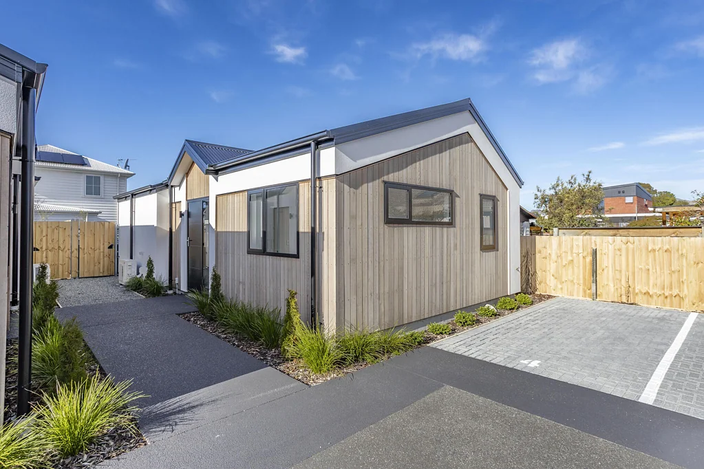 Spreydon 2房  Single Level Standalone Townhouse