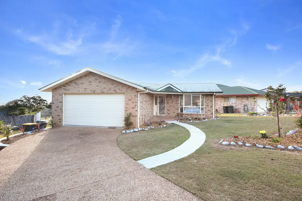 Beaudesert 3 Slaapkamer Uninterrupted Scenic Outlook, Versatile Lower-Level Space & 730m2